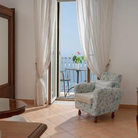 In Nocelle With Amalfi Coast Views *