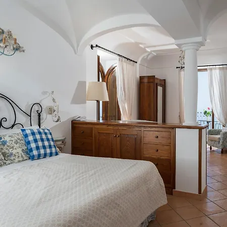 In Nocelle With Amalfi Coast Views Lejlighed
